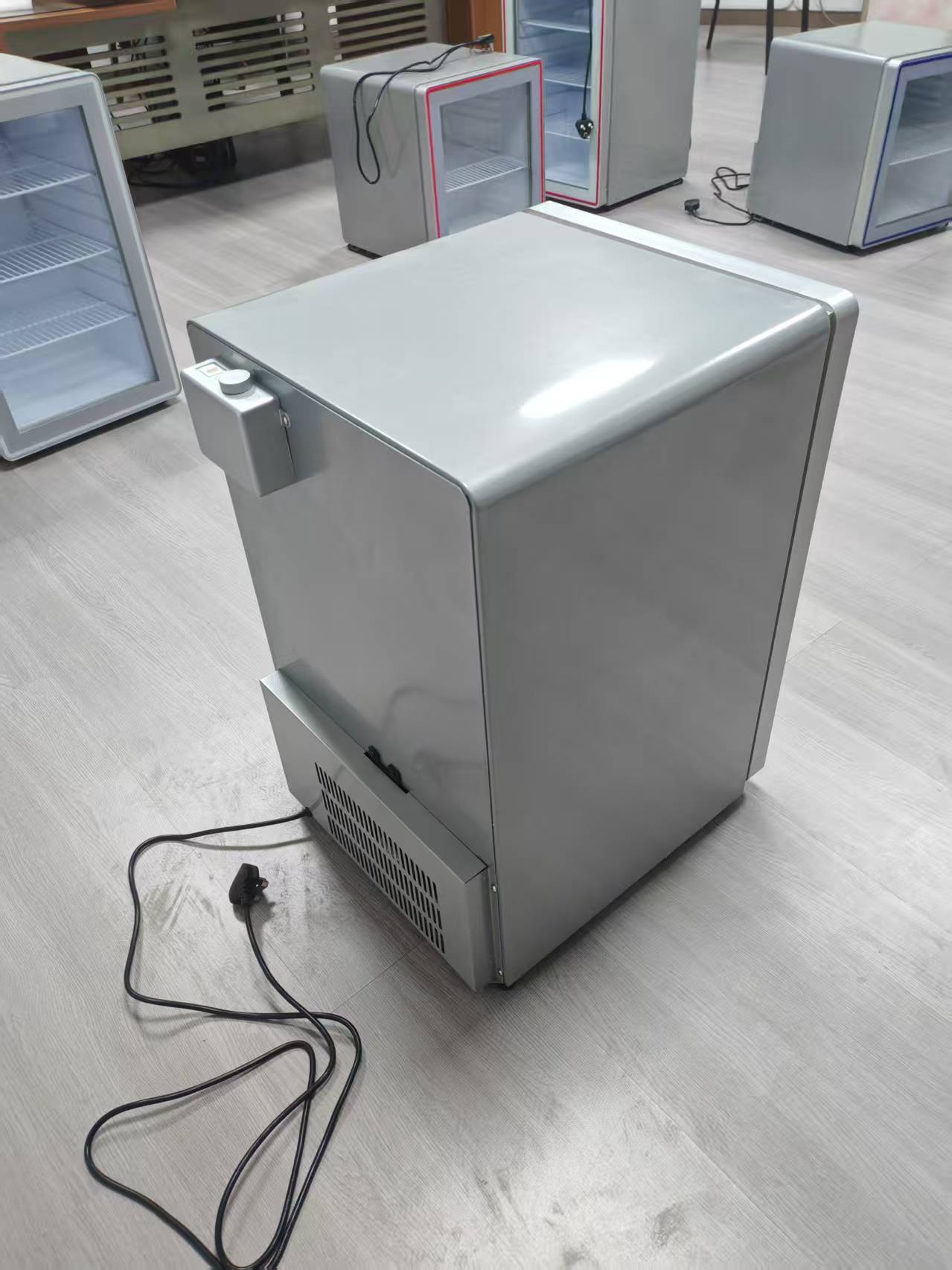 음료 진열용 상업용 호텔 70L 유리문 잠금식 미니 냉 - Glass Cabinet Display 리뷰 및 가격